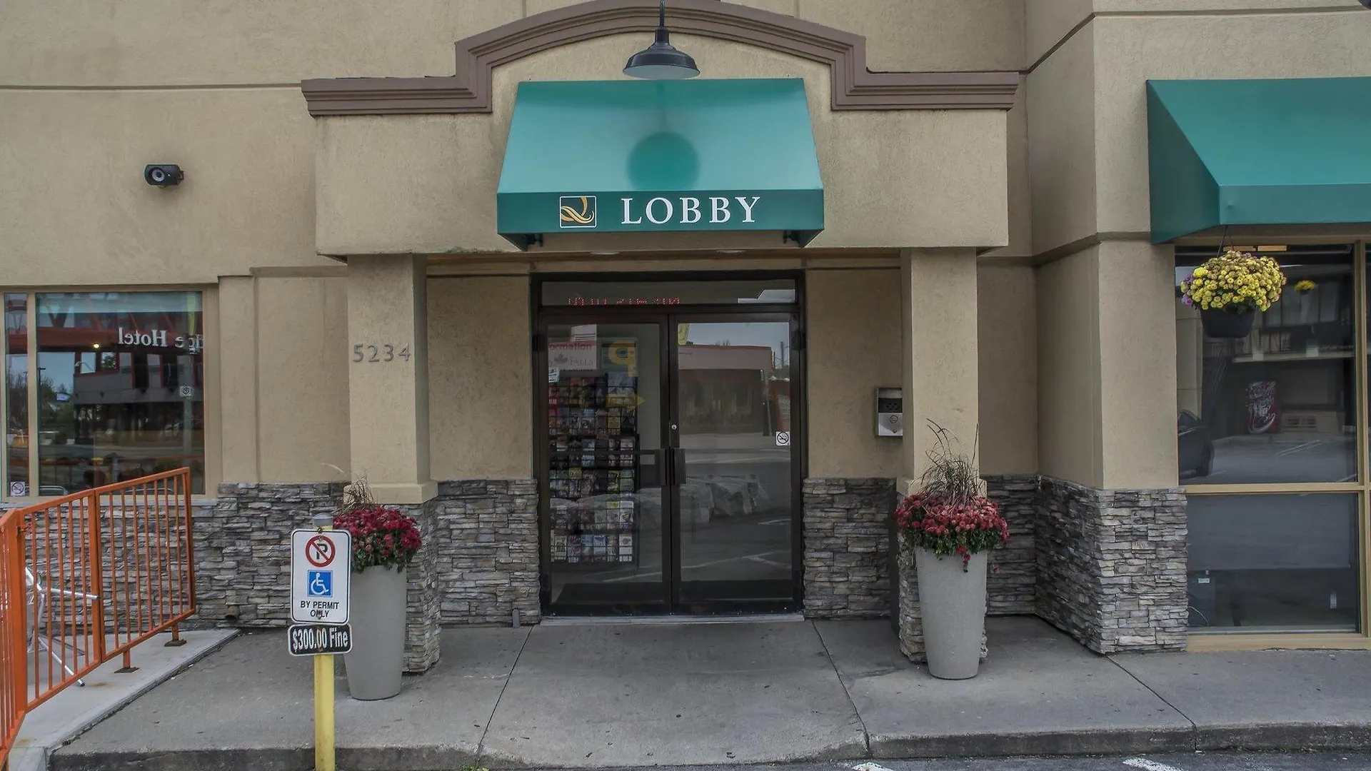 Quality Inn & Suites Niagara Falls Canada